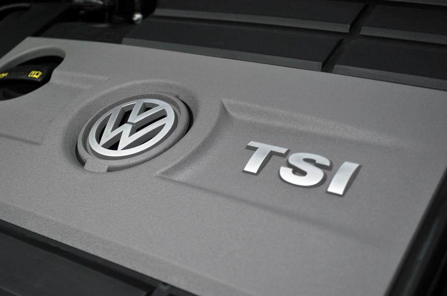  Volkswagen Scirocco R 2014 года  (фото 34 из 44)